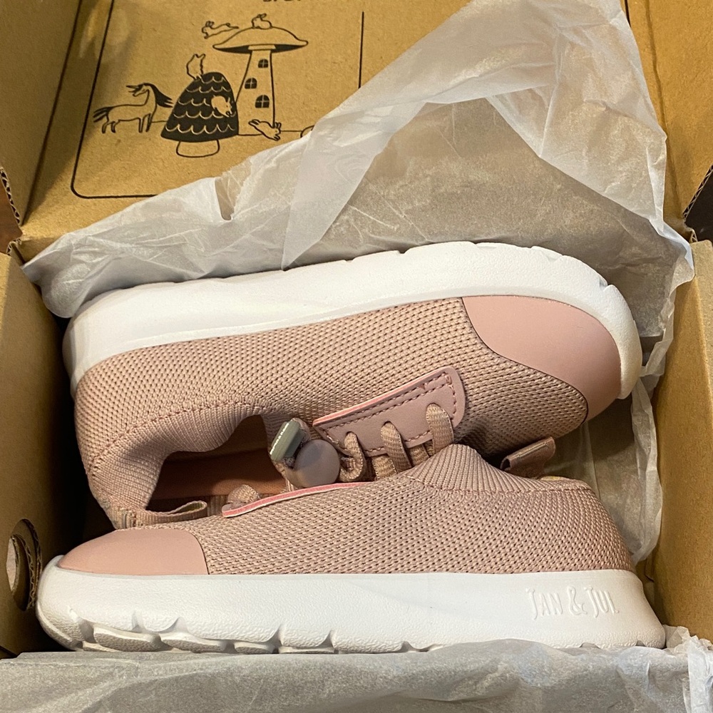 JAN & JUL Waterproof Shoes Breathable Sneakers Size 9